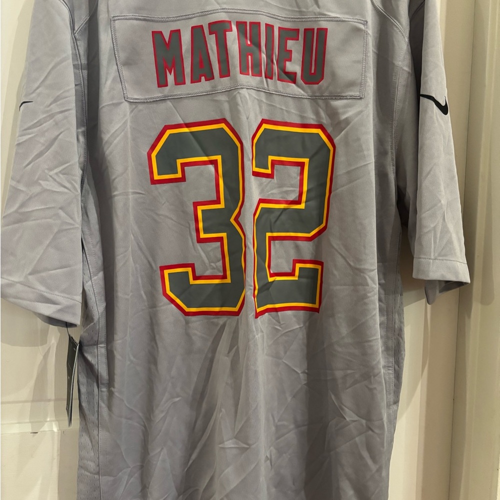 Tyrann Mathieu #32 Chiefs Jersey - Picture 4 of 8